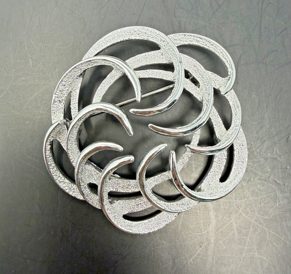 Sarah Coventry Vintage Silver Tone Swirl Brooch Textured Modernist Pin